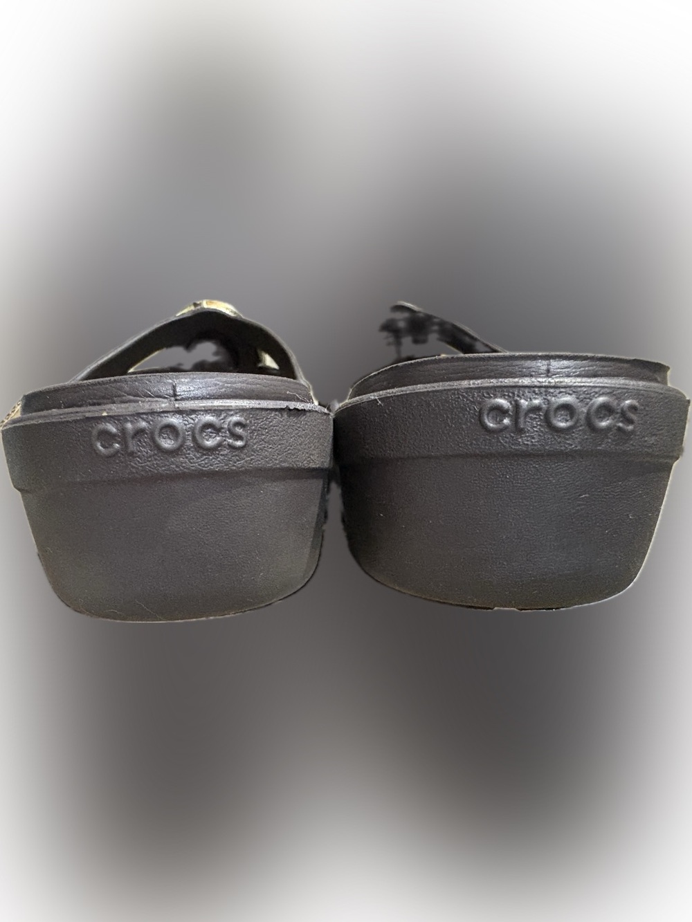 NWOT CROCS Brown Women's Sanrah Sandals with Hammered Gold Accent Medallions - Picture 5 of 8